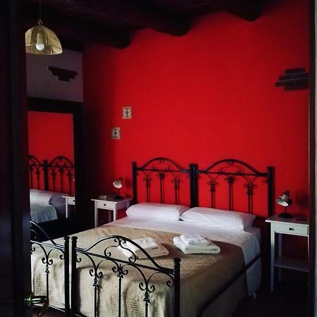 La Vecchia Forgia Hotel Lascari Luaran gambar