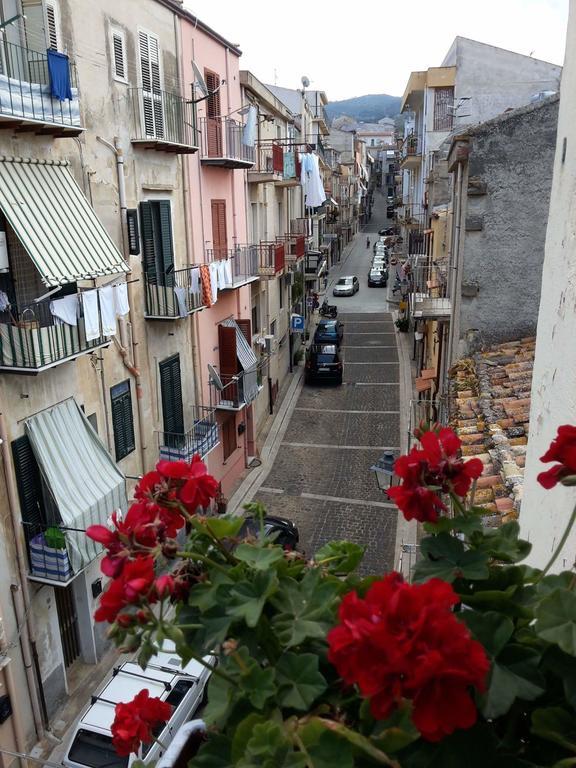 La Vecchia Forgia Hotel Lascari Luaran gambar