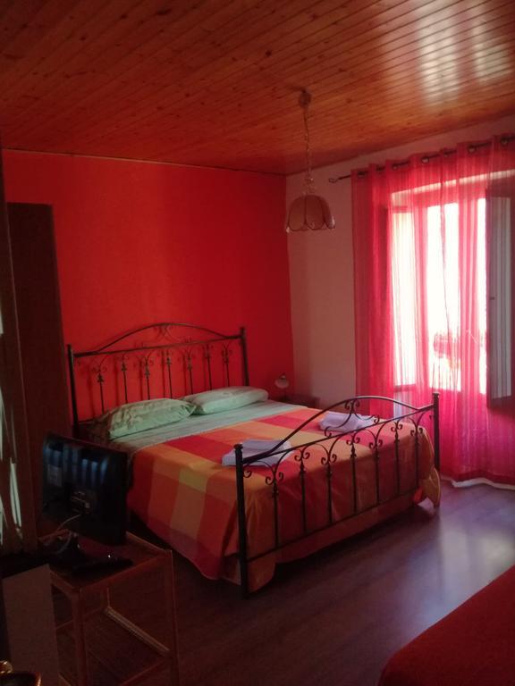 La Vecchia Forgia Hotel Lascari Luaran gambar