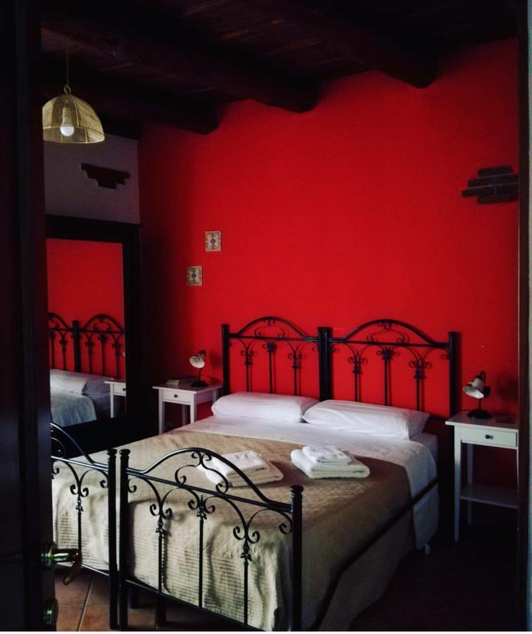 La Vecchia Forgia Hotel Lascari Luaran gambar